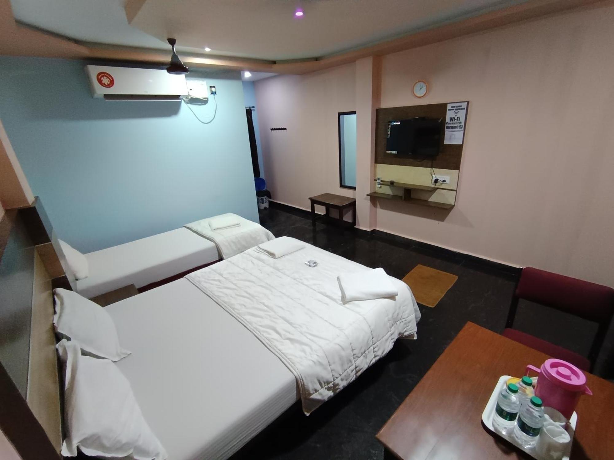 Sri Murugan Beach Paradise Hotel Mahabalipuram Buitenkant foto
