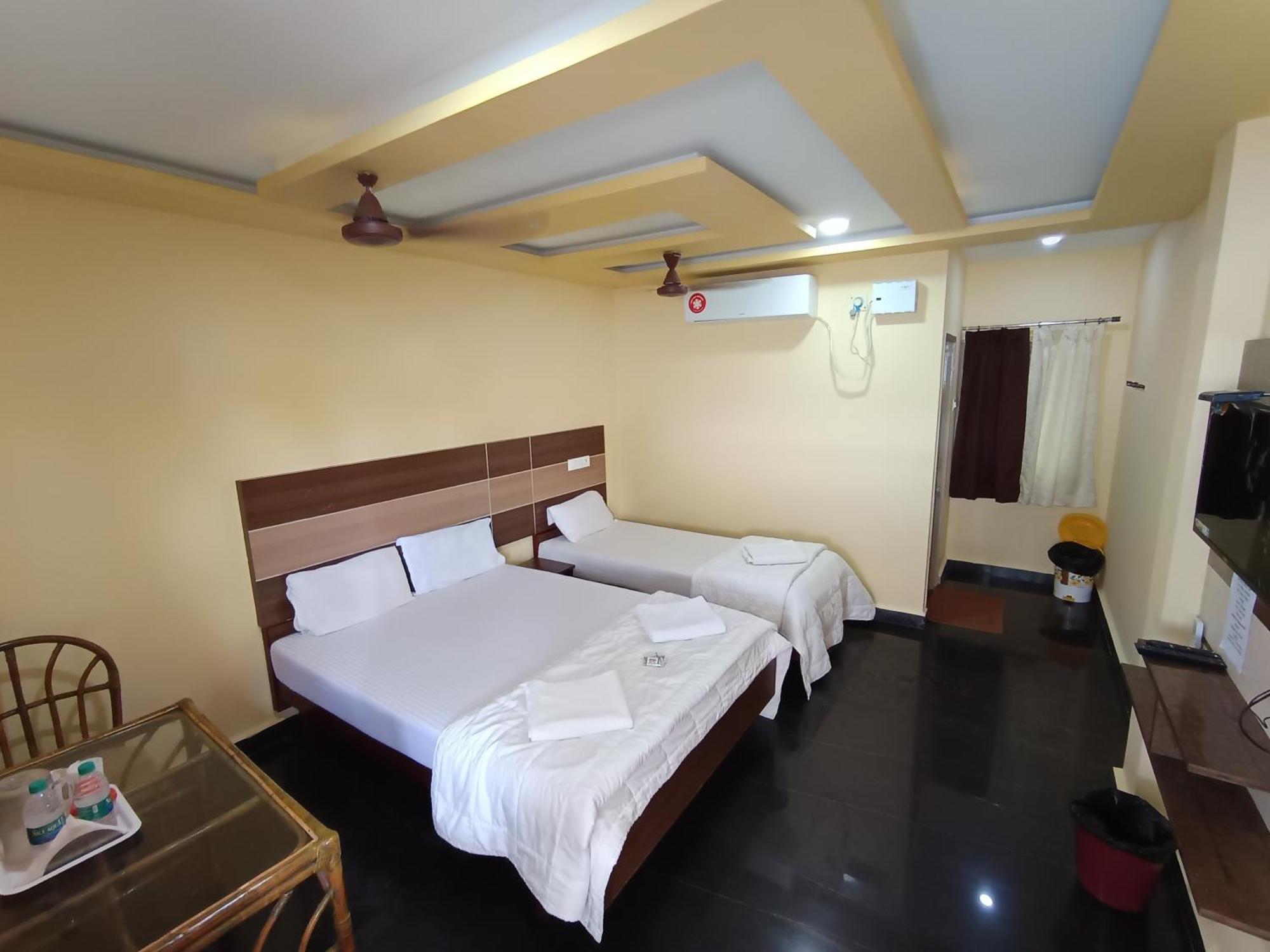 Sri Murugan Beach Paradise Hotel Mahabalipuram Buitenkant foto